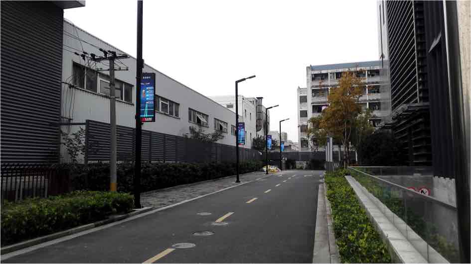 LED light pole screen in Huaihai Road，Shanghai City